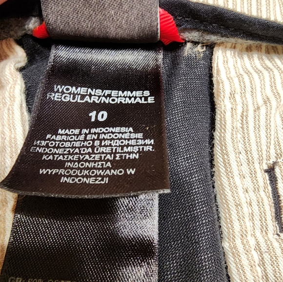 The North Face Ladies Hiking Capris, Black, Size 10 - Picture 3 of 8